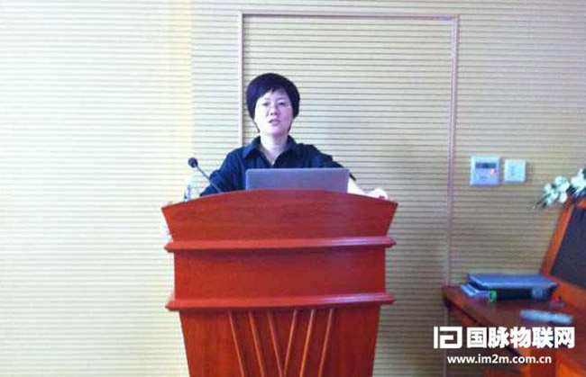 北京庄闲游戏互联信息顾问有限公司总经理郑爱军受邀参加典礼仪式，并作"新媒体与网站发展新趋势"专题培训