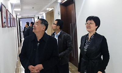 工信部原副部长杨学山一行莅临舟山庄闲游戏集团考察指导