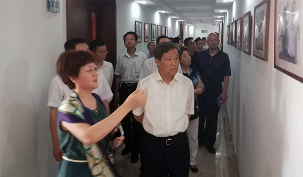 浙江省政协调研组莅临舟山庄闲游戏考察