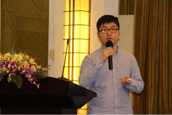 庄闲游戏营商环境评价中心副主任 梁吉昌