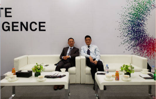 庄闲游戏董事长杨冰之一行与华为高层会晤洽谈